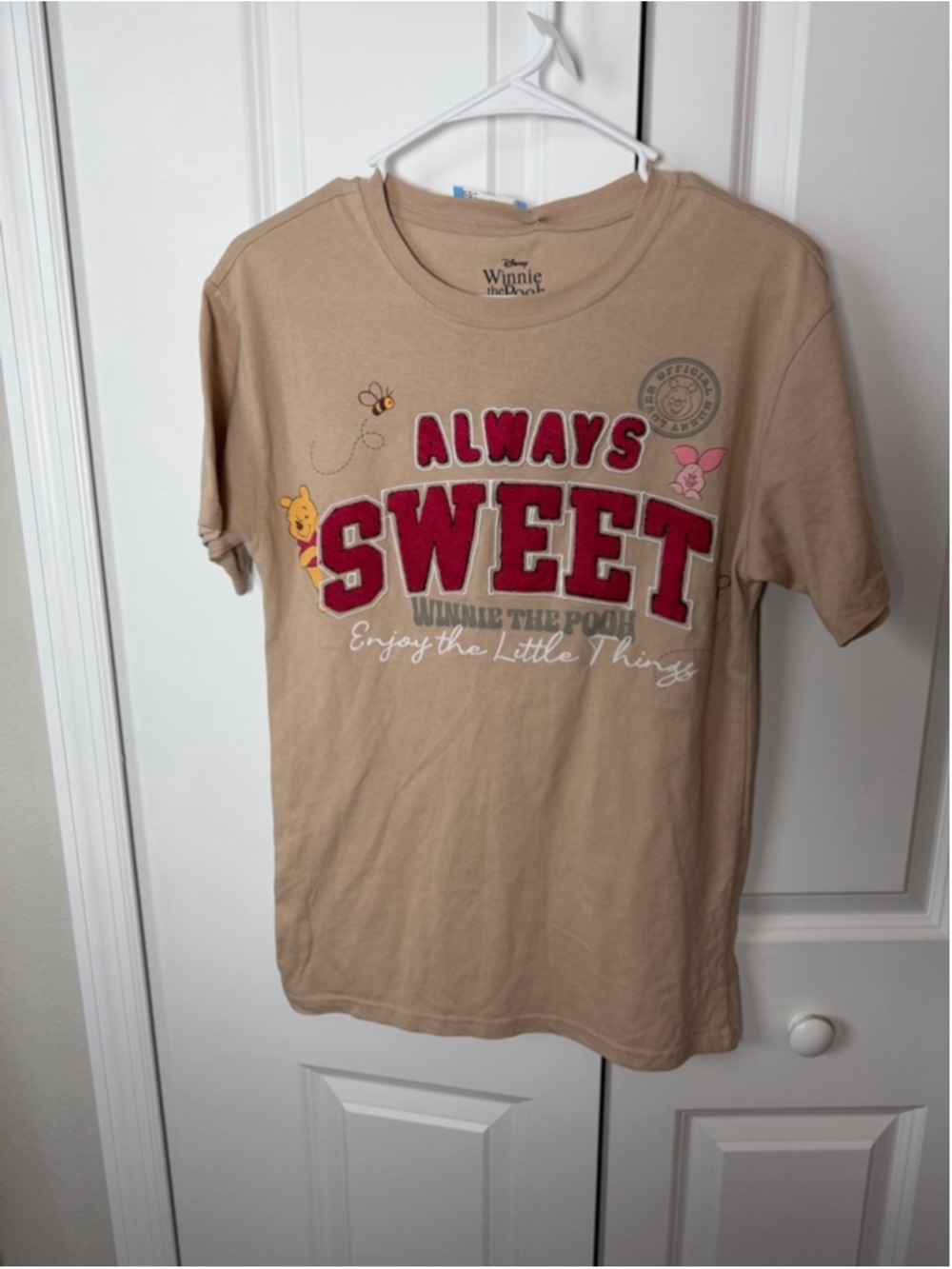 Disney Winnie the Pooh Beige Red Short Sleeve Tee S